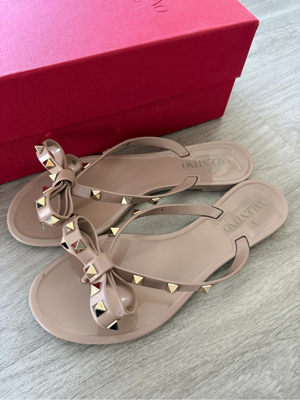 Valentino Garavani Nude Sandals